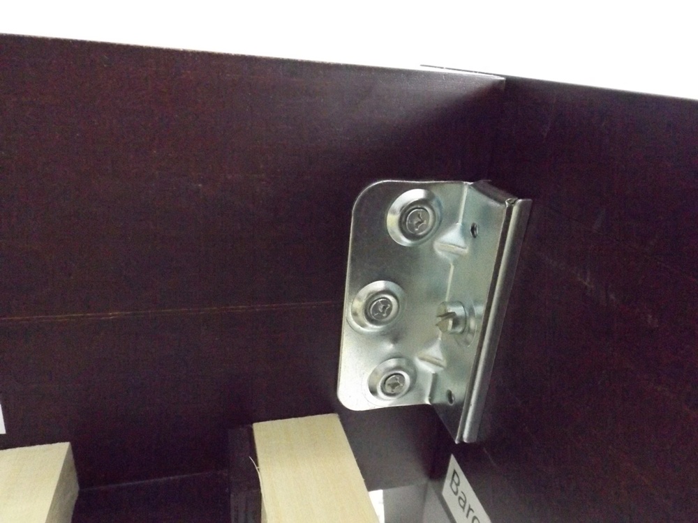 Baronet Espresso Canadian Maple Queen Sized Modern Sleigh Bed