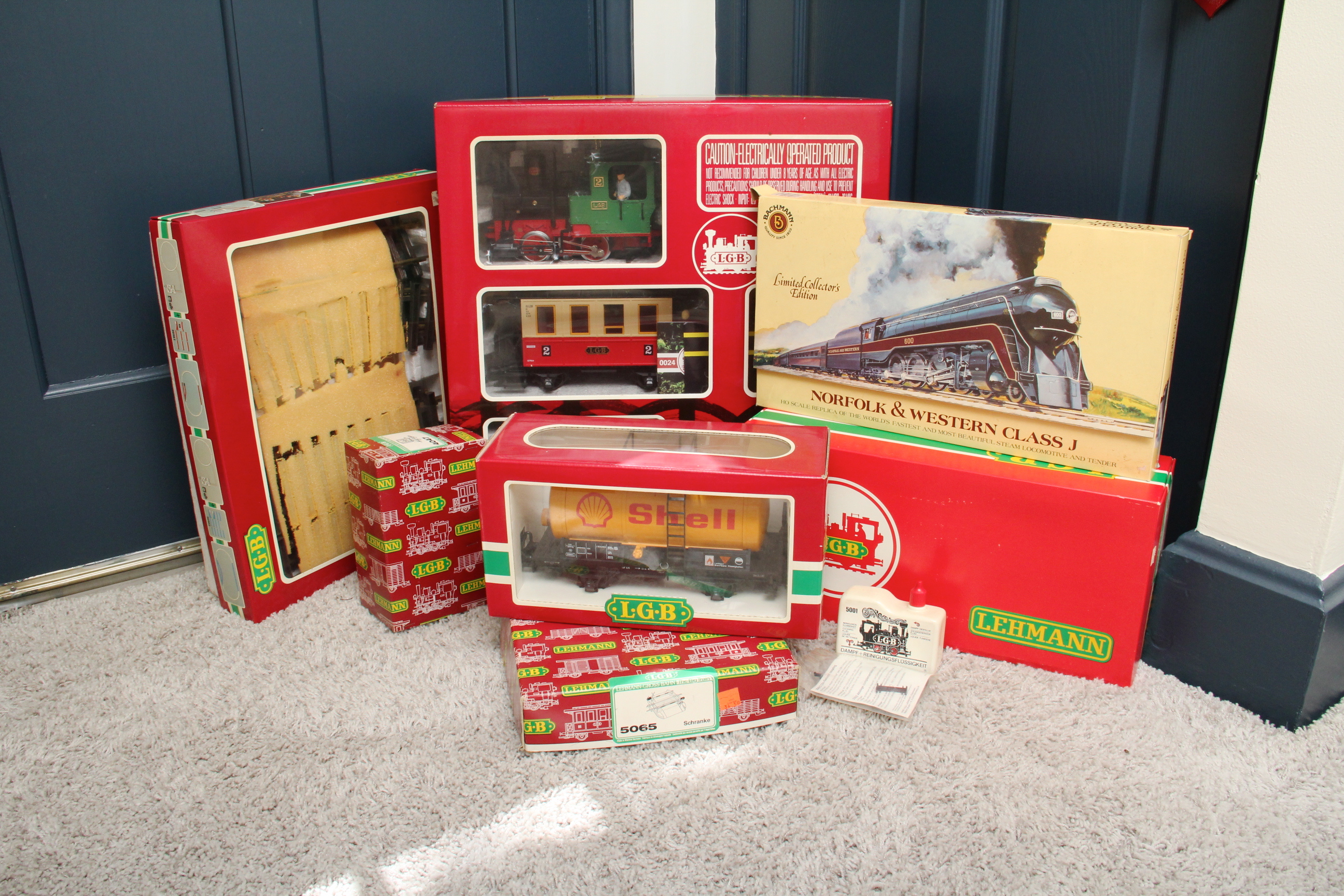 Grouping of LGB Train Accessories