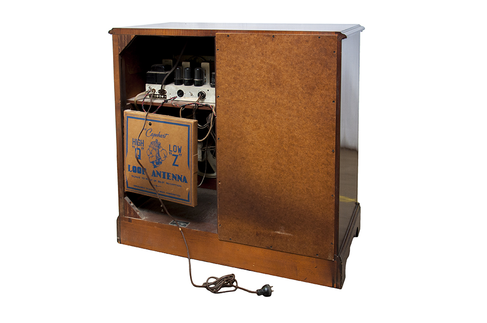 Capehart Phonograph/Radio