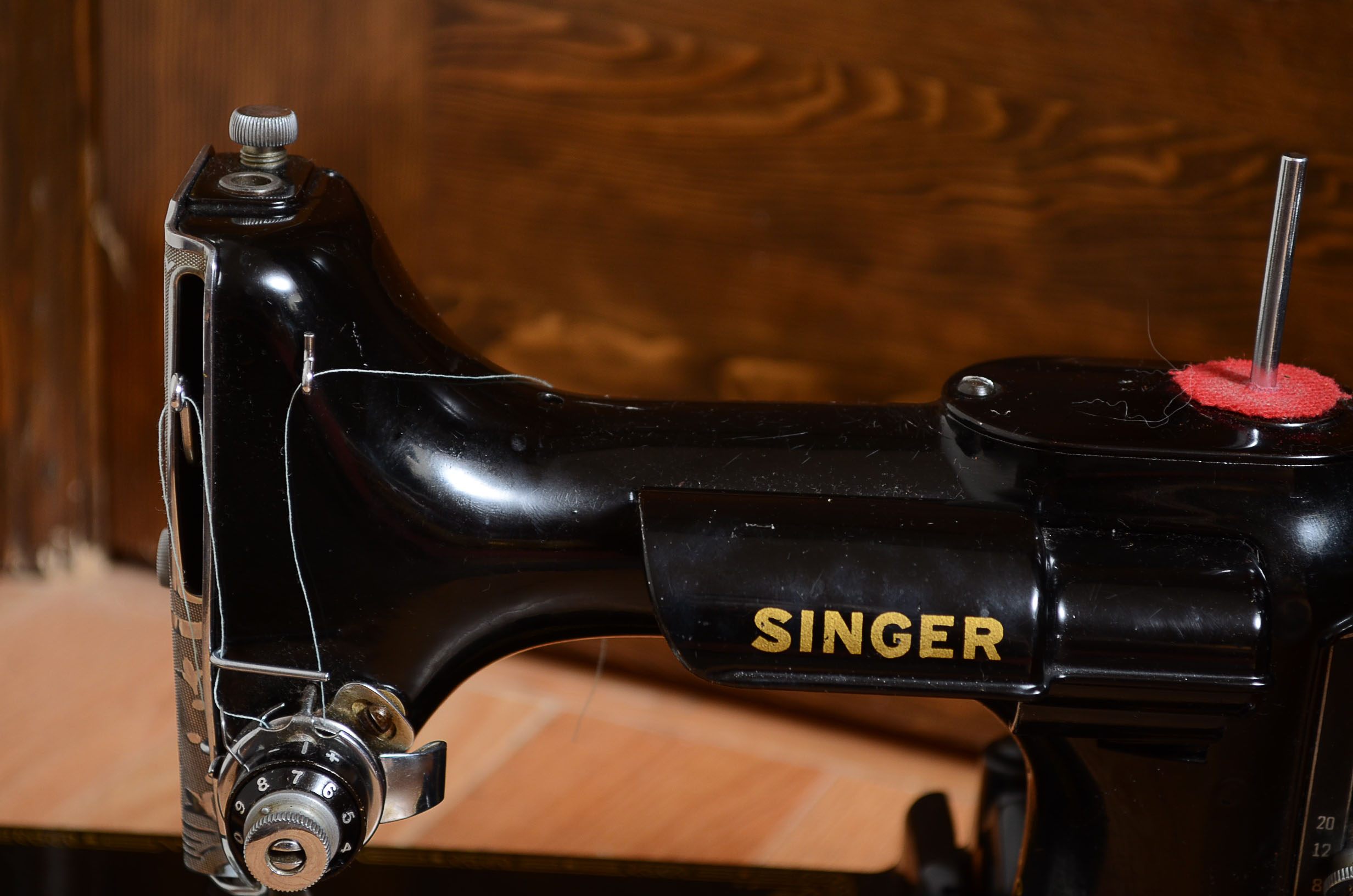 1950s Singer Featherweight Sewing Machine and Sewing Basket
