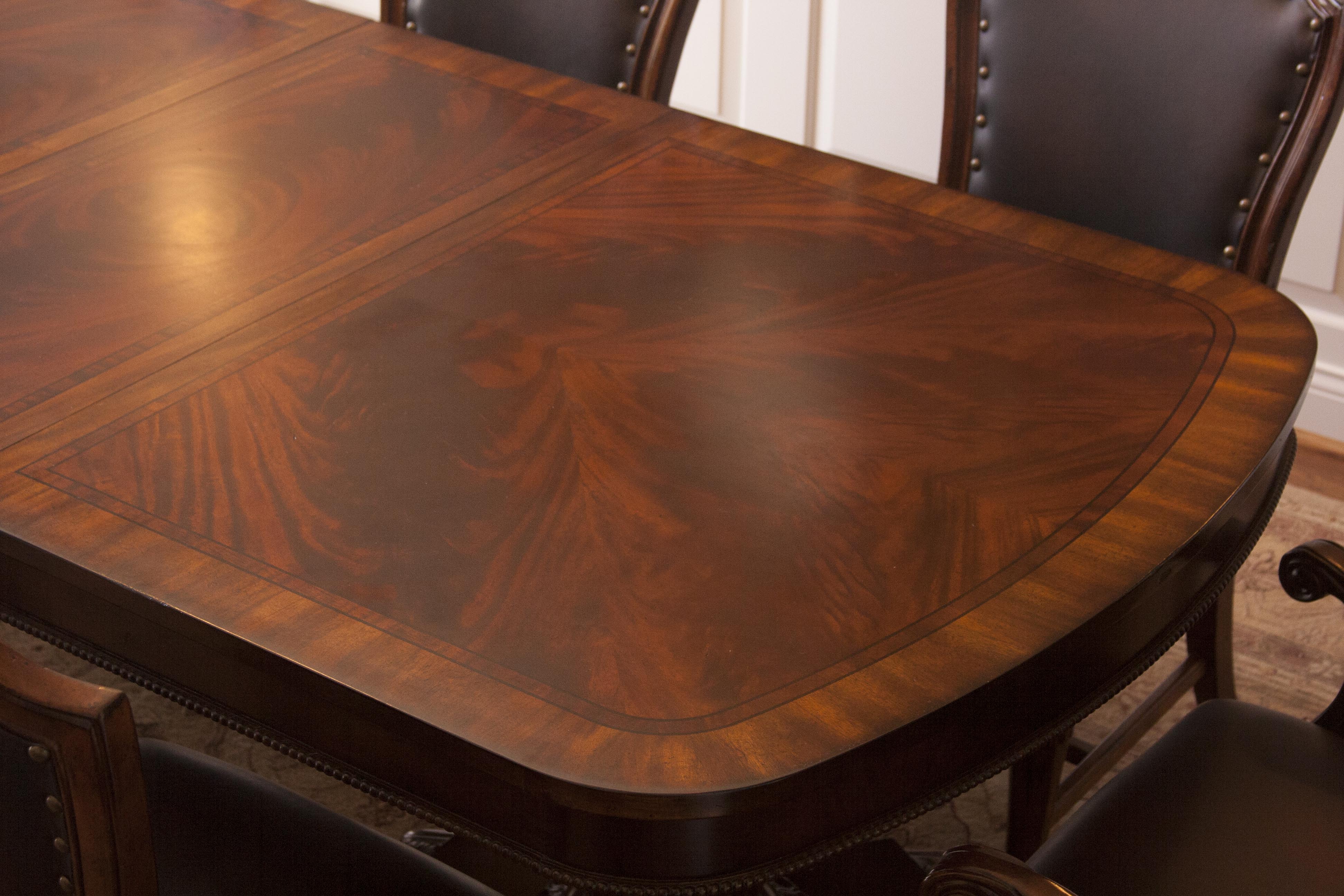 Broyhill Dining Table and Chairs