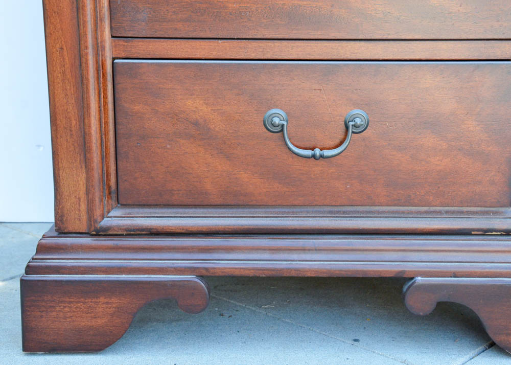 Rotating Chest of Drawers