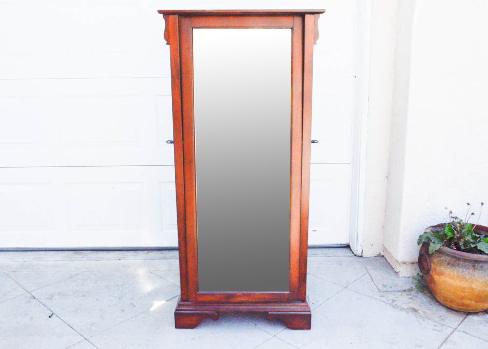 Rotating Chest of Drawers