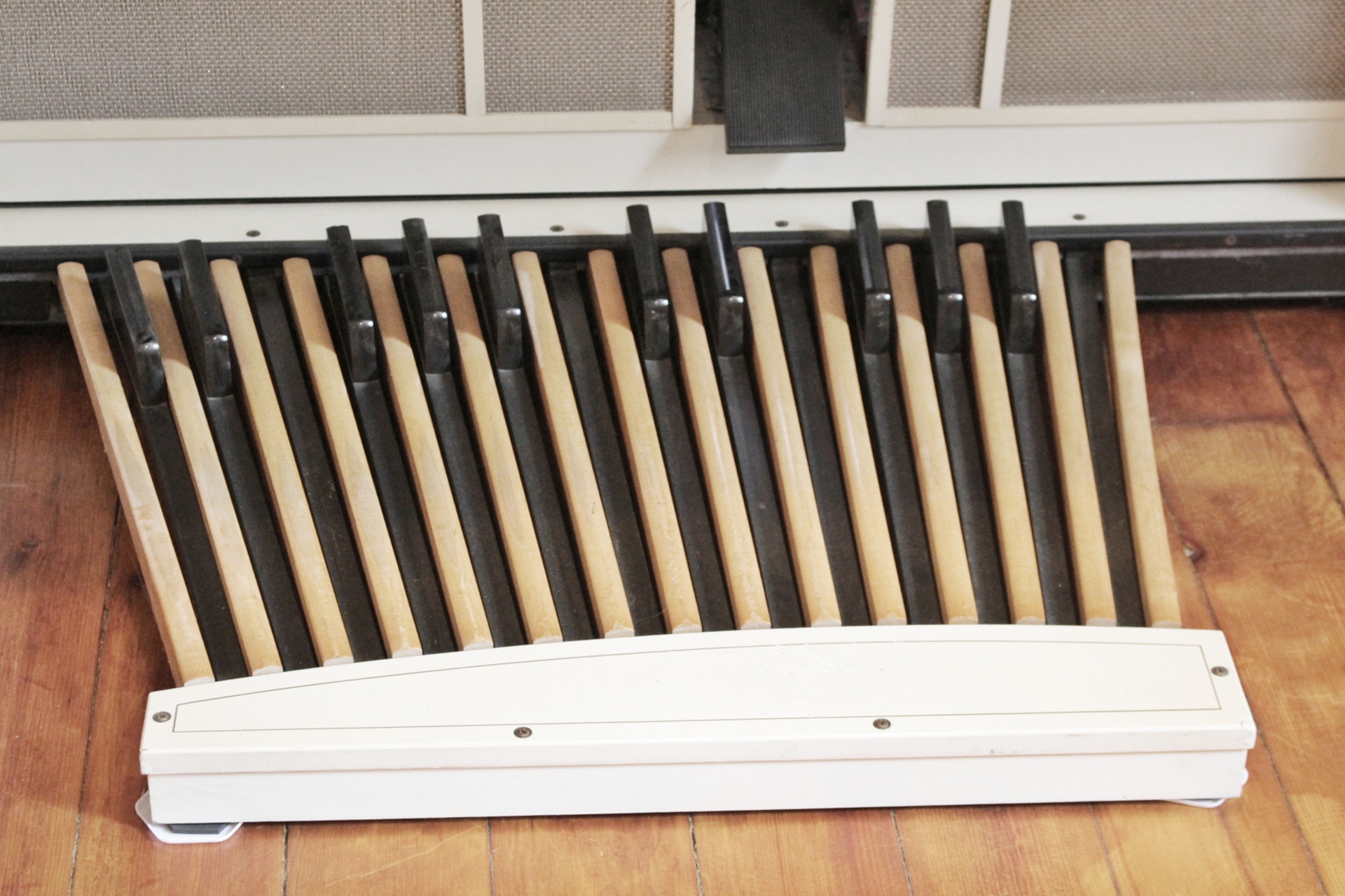 Conn Theater Organ Model 640 and Leslie Speaker