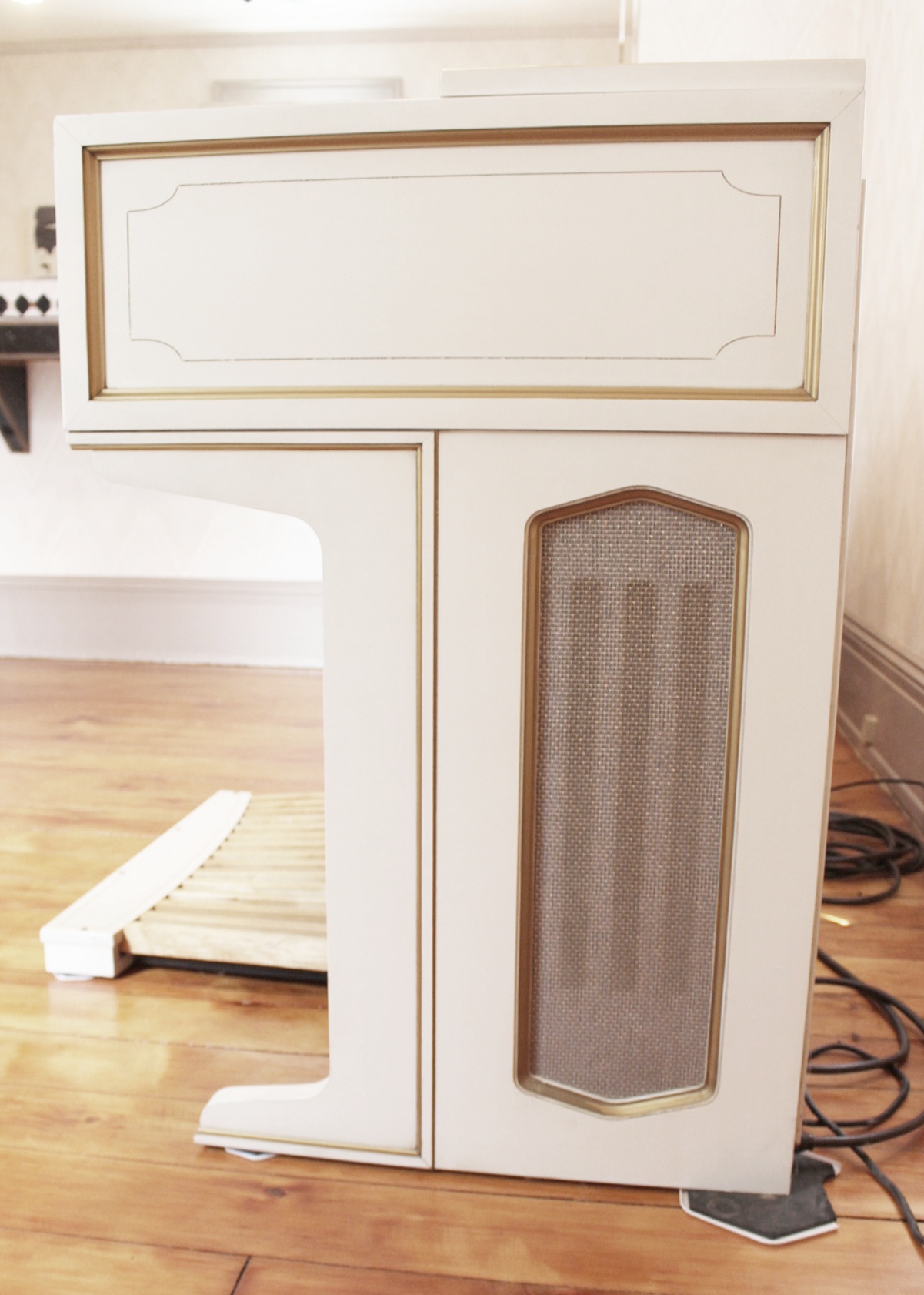 Conn Theater Organ Model 640 and Leslie Speaker