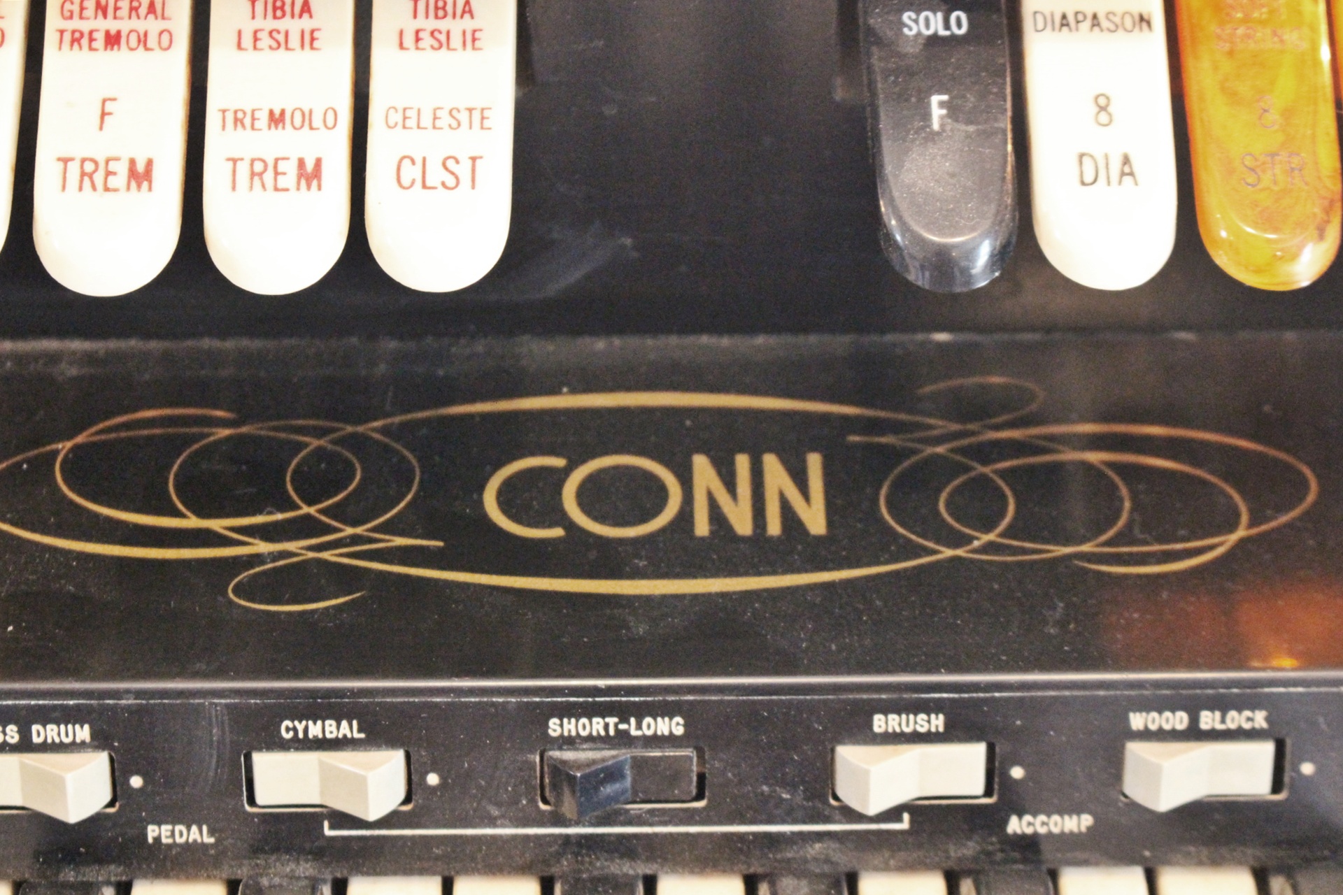 Conn Theater Organ Model 640 and Leslie Speaker