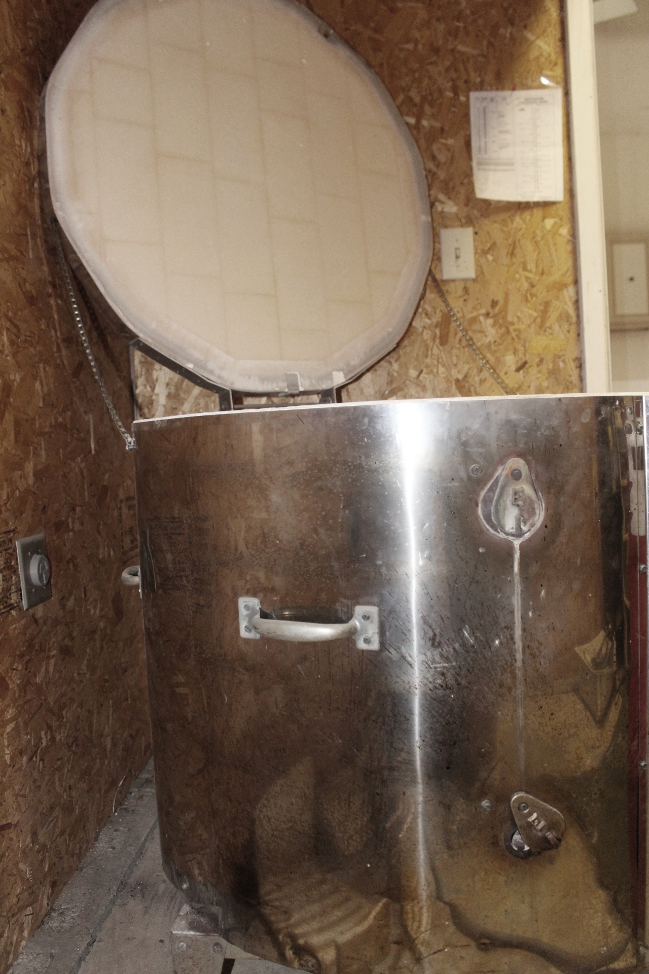 "Evenheat" Manual Kiln w/ Kiln Sitter Control and Supplies