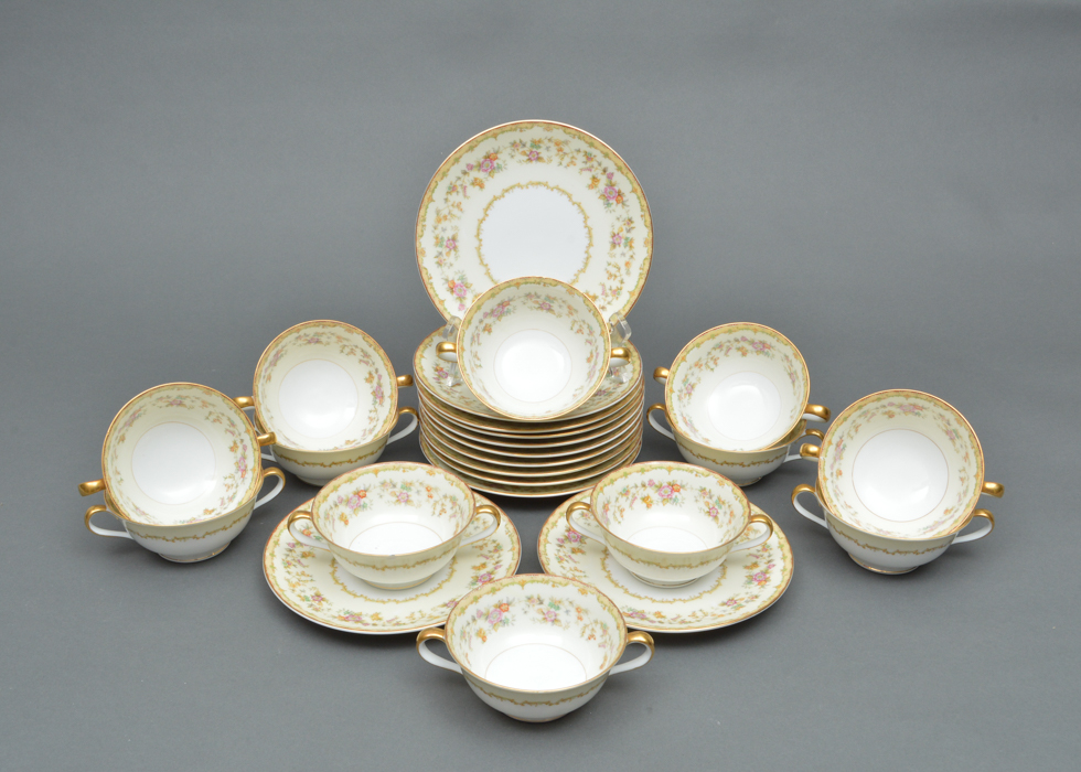 Vintage Noritake M China 12 Place Settings in  Columbine Pattern