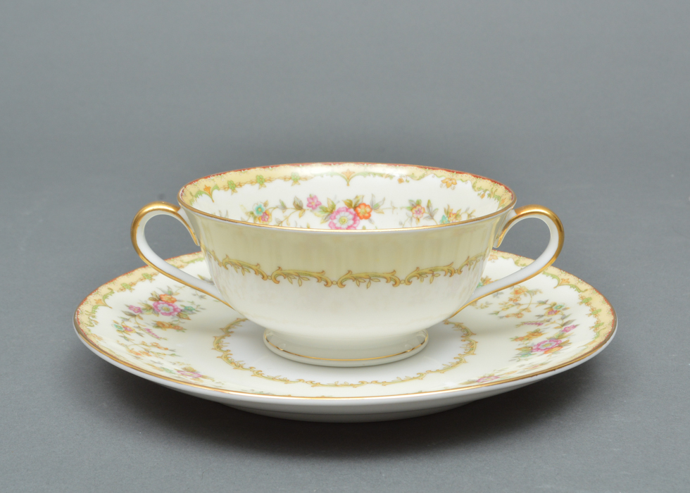 Vintage Noritake M China 12 Place Settings in  Columbine Pattern