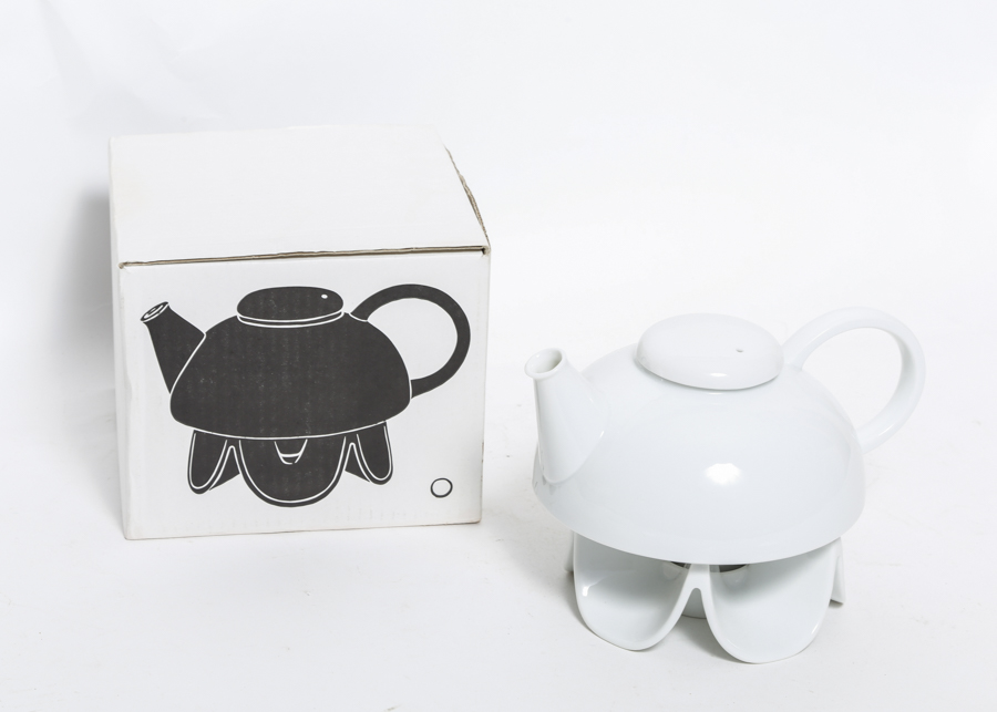 White Contemporary Coffee Pot