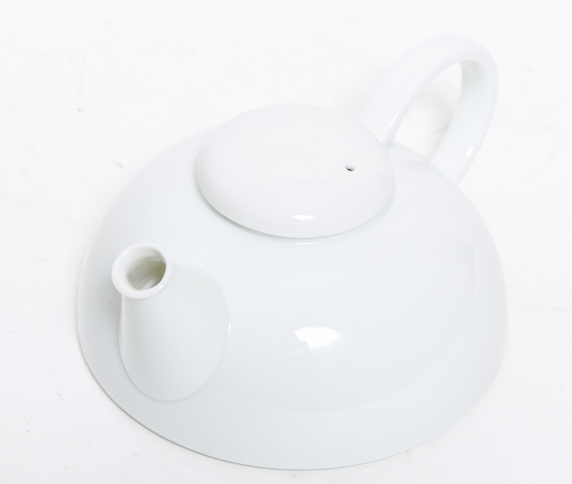 White Contemporary Coffee Pot
