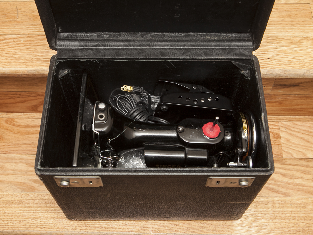 1950s Singer Featherweight Sewing Machine and Sewing Basket