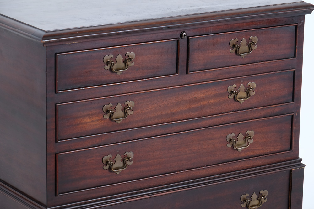 Lane Colonial Style Cedar Chest