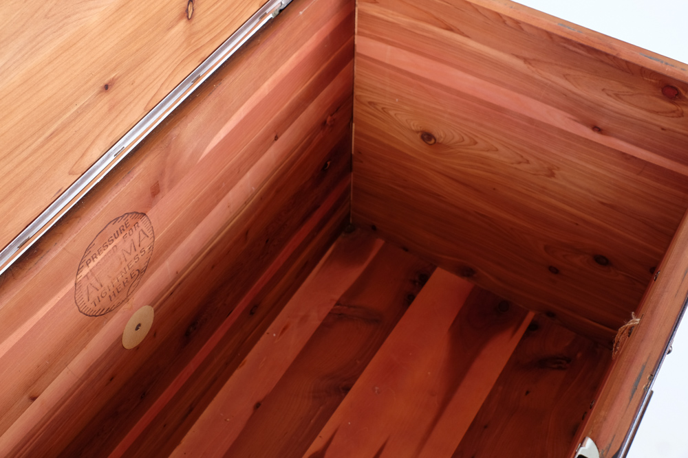 Lane Colonial Style Cedar Chest