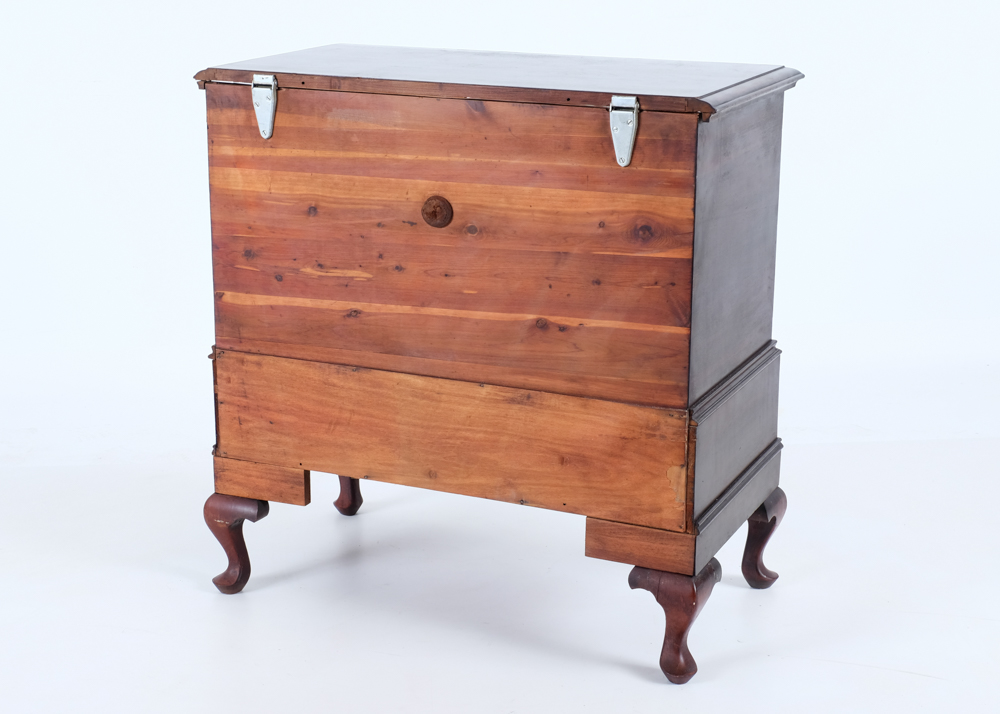 Lane Colonial Style Cedar Chest
