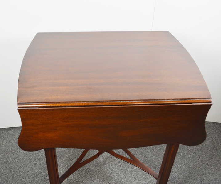 Henkel Harris Mahogany Drop Leaf Side Table