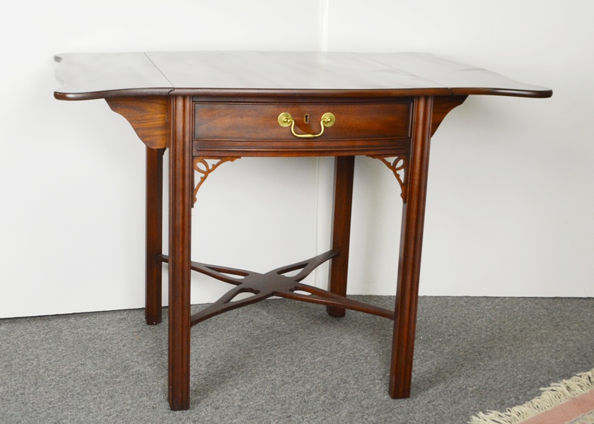 Henkel Harris Mahogany Drop Leaf Side Table