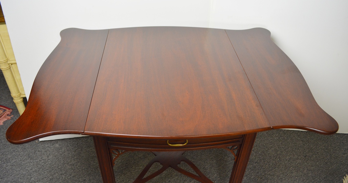 Henkel Harris Mahogany Drop Leaf Side Table
