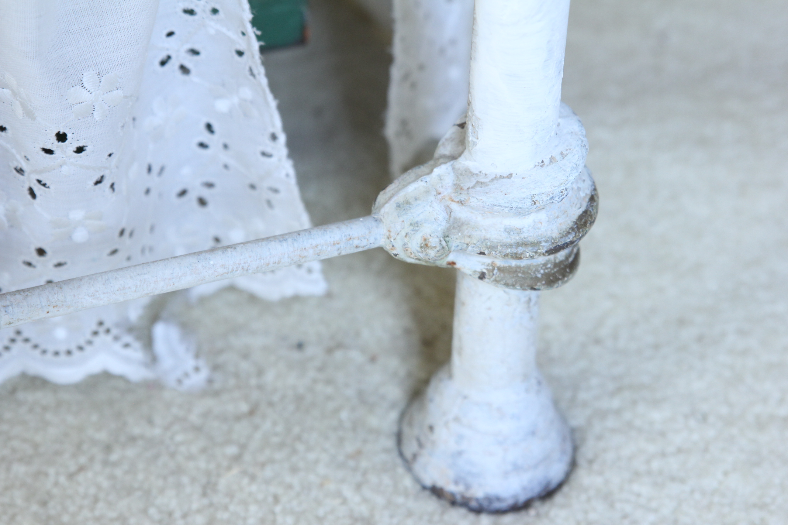 Antique Iron and Brass Trundle Bed