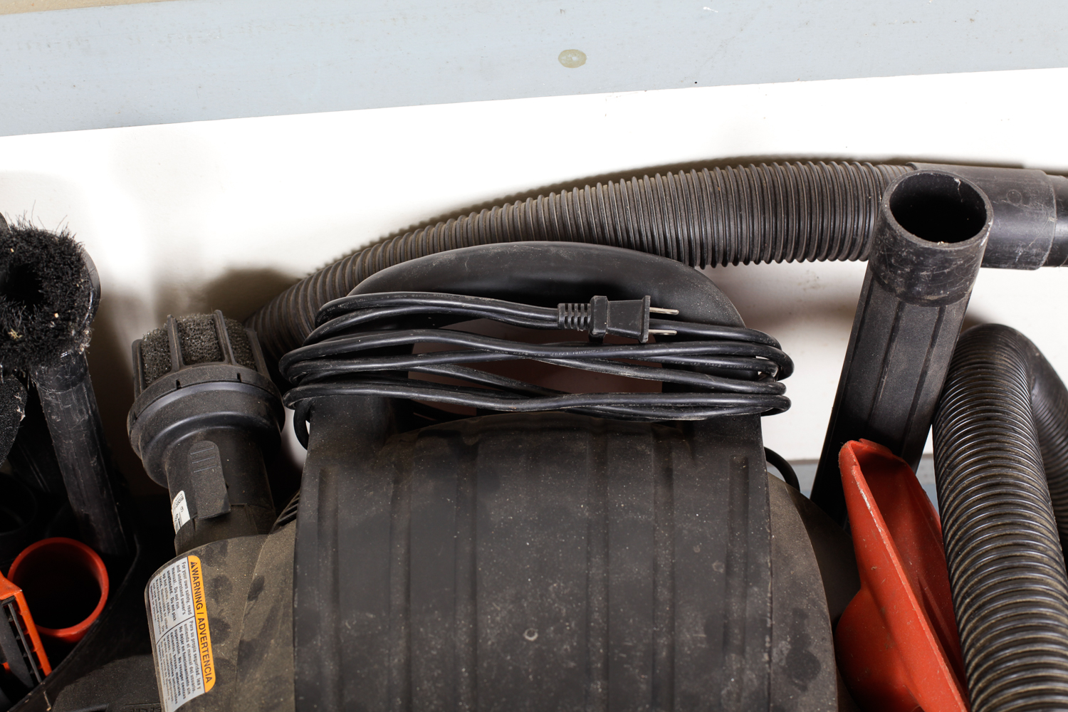 Craftsman 12 Gallon Wet/Dry Vacuum with Attachments