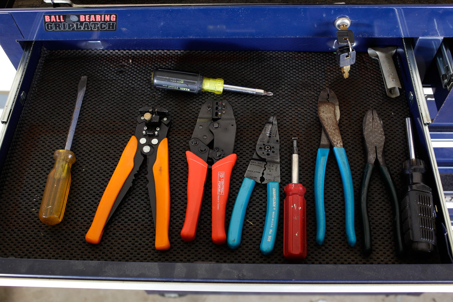 Craftsman Griplatch Combination Tool Chest with Cover and Tools