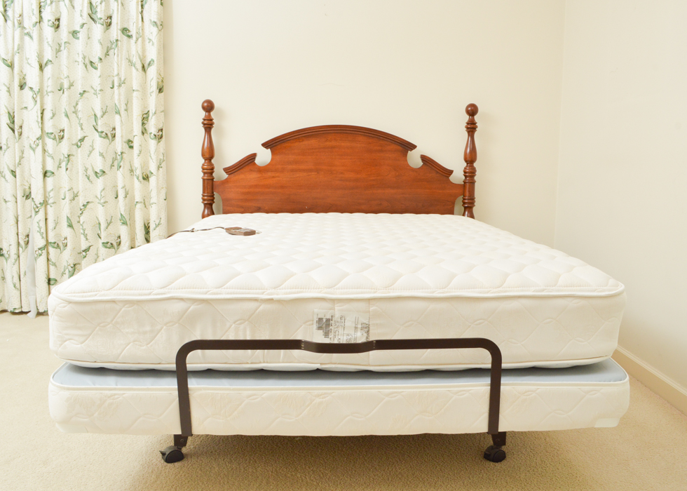Craftmatic Adjustable Bed with Headboard