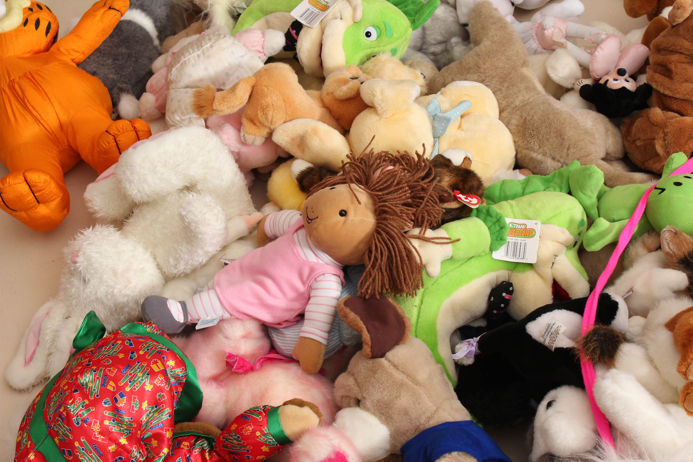 Generous Lot of Vintage Stuffed Animals