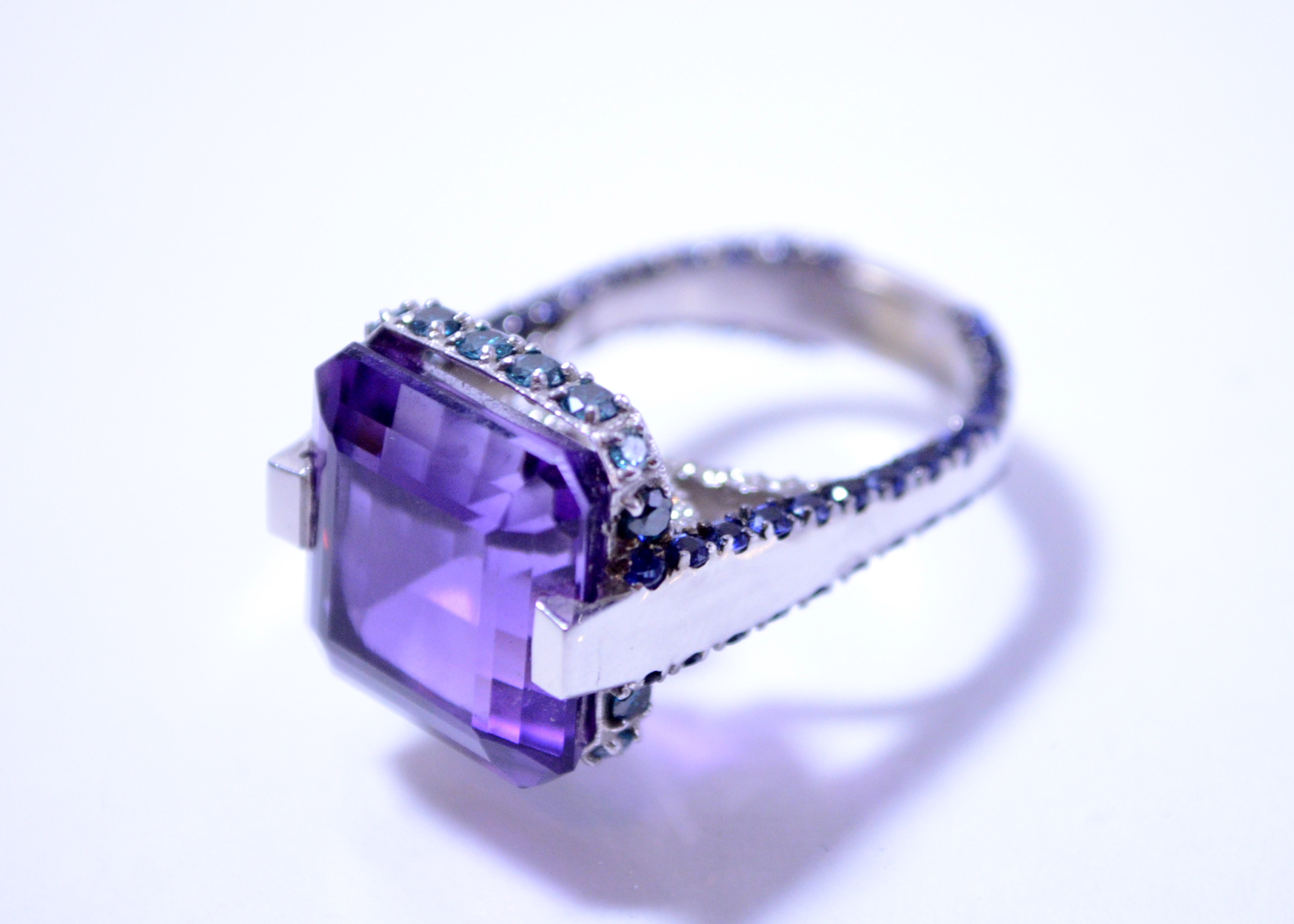 18K White Gold Amethyst and Diamond Ring