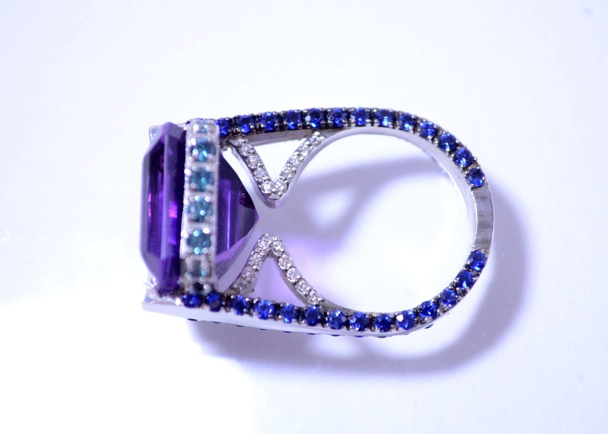 18K White Gold Amethyst and Diamond Ring