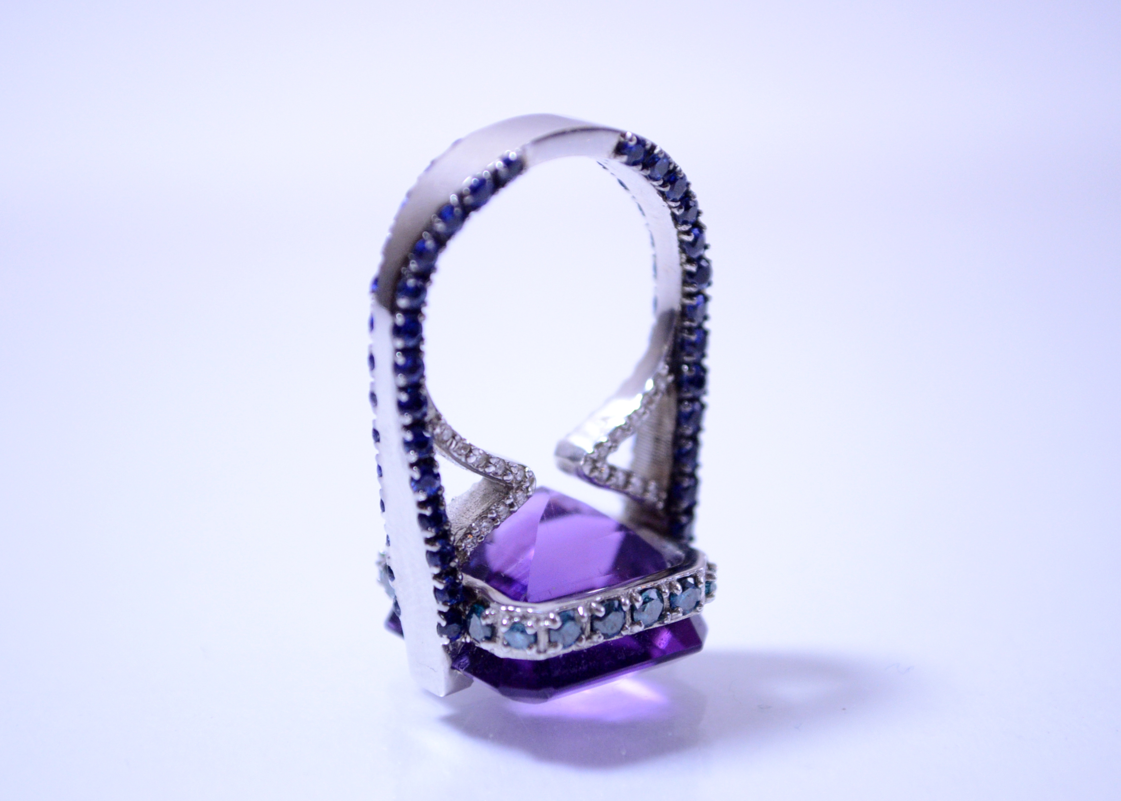 18K White Gold Amethyst and Diamond Ring