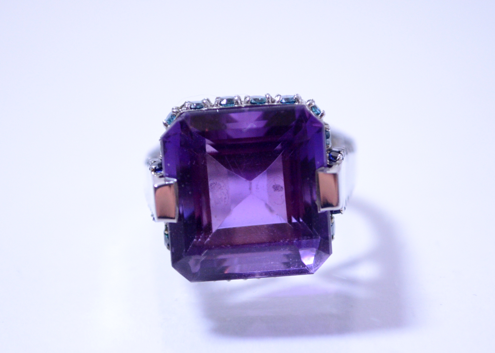 18K White Gold Amethyst and Diamond Ring