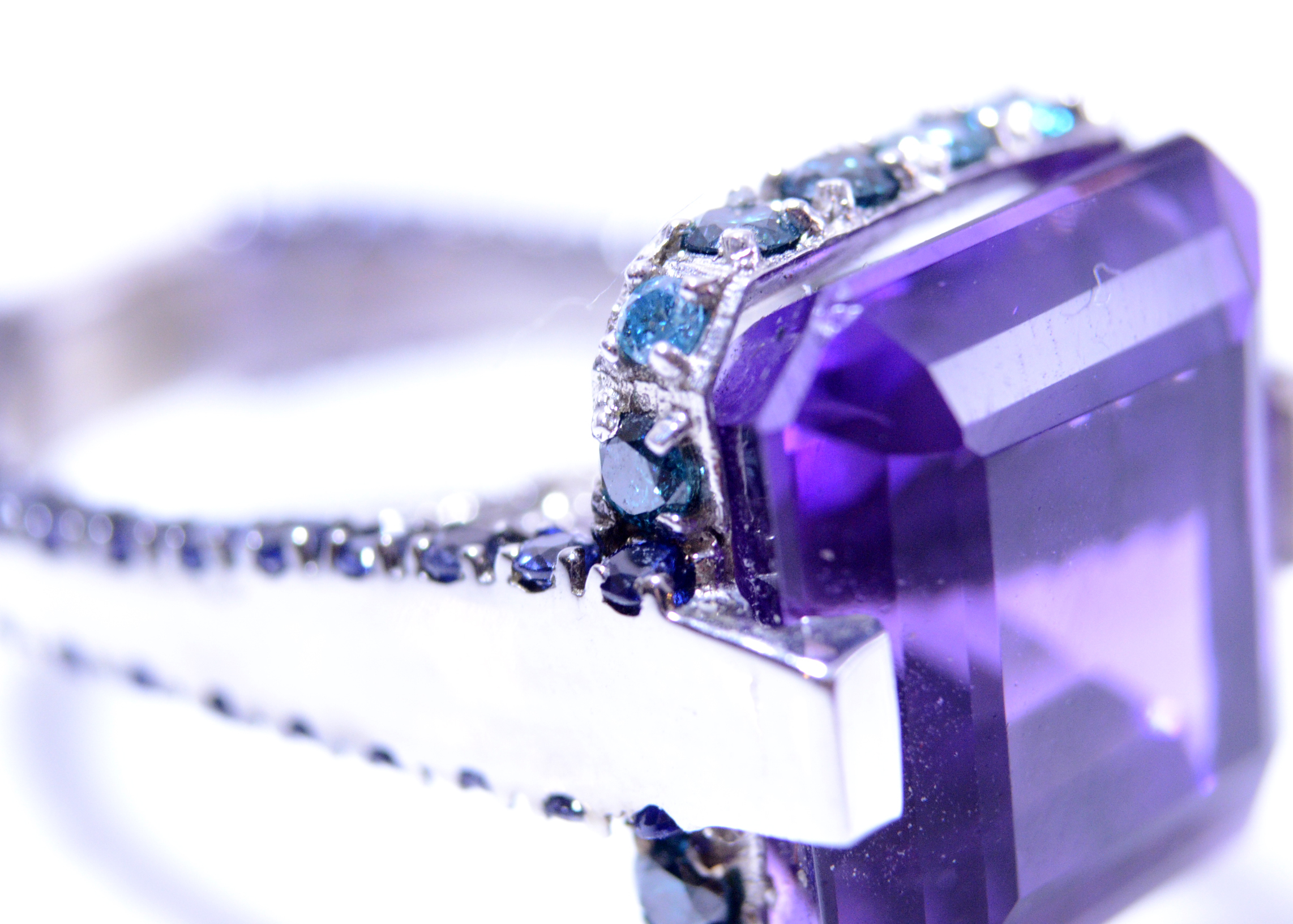 18K White Gold Amethyst and Diamond Ring