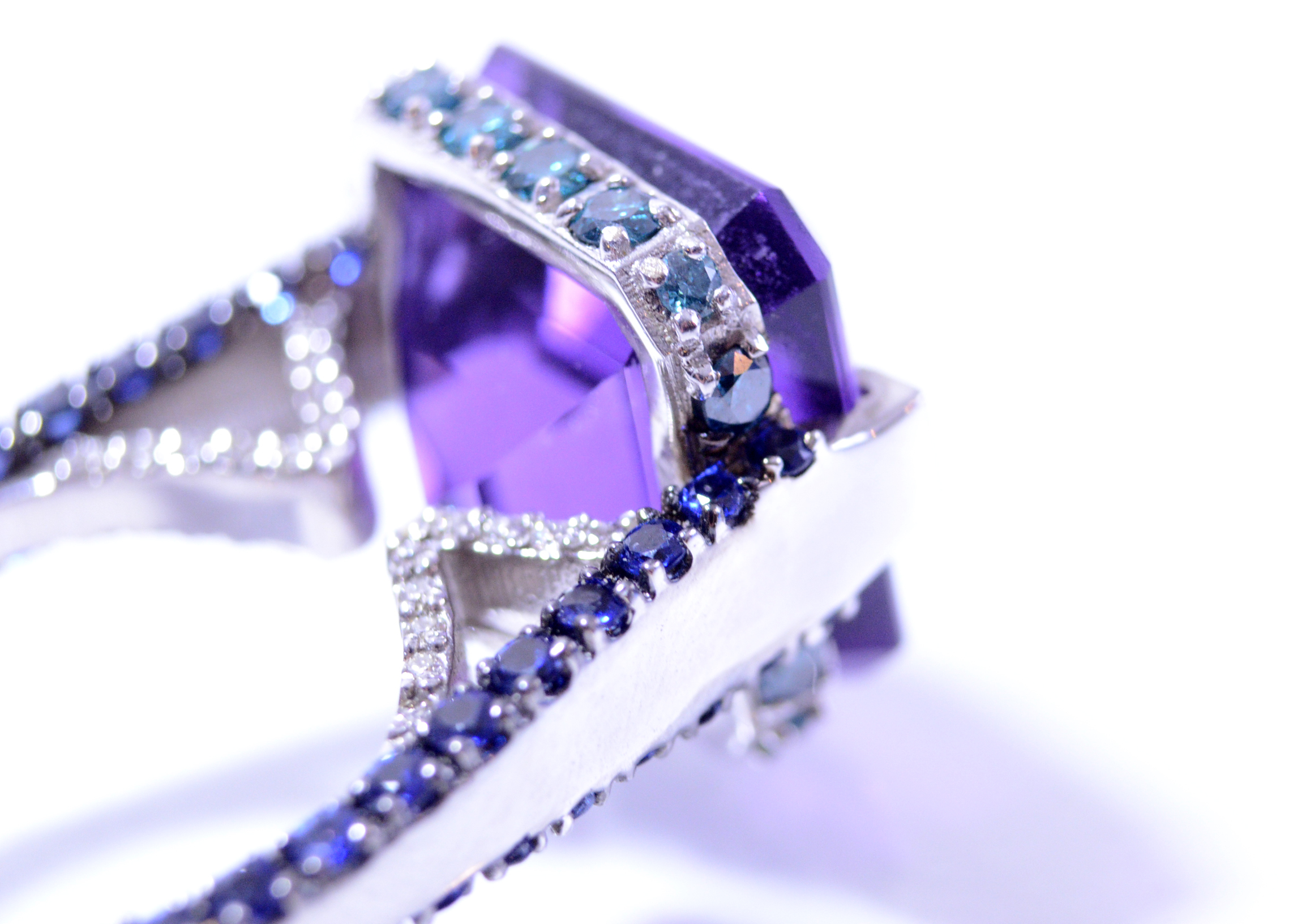 18K White Gold Amethyst and Diamond Ring