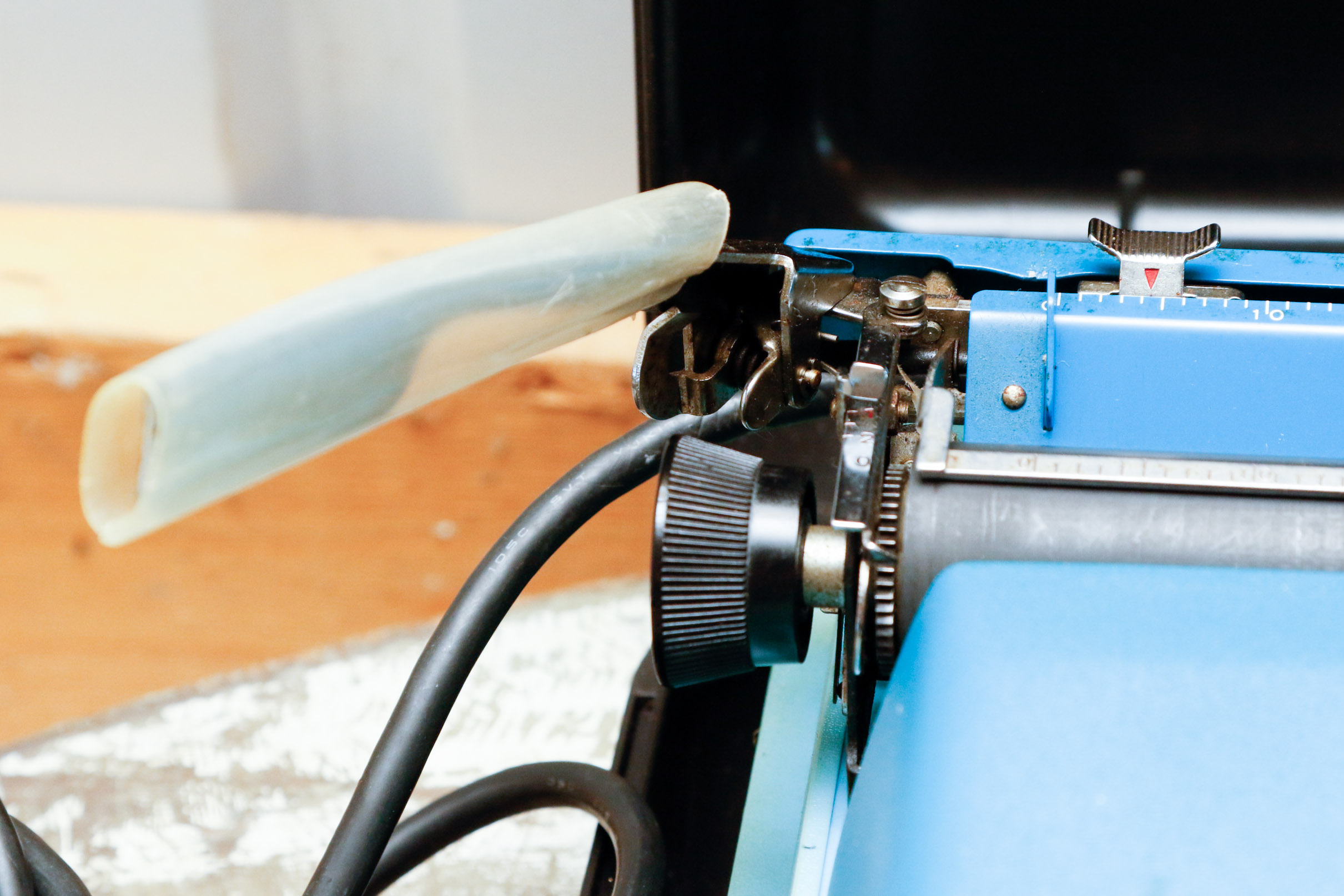 Vintage Royal Apollo 12-GT Typewriter