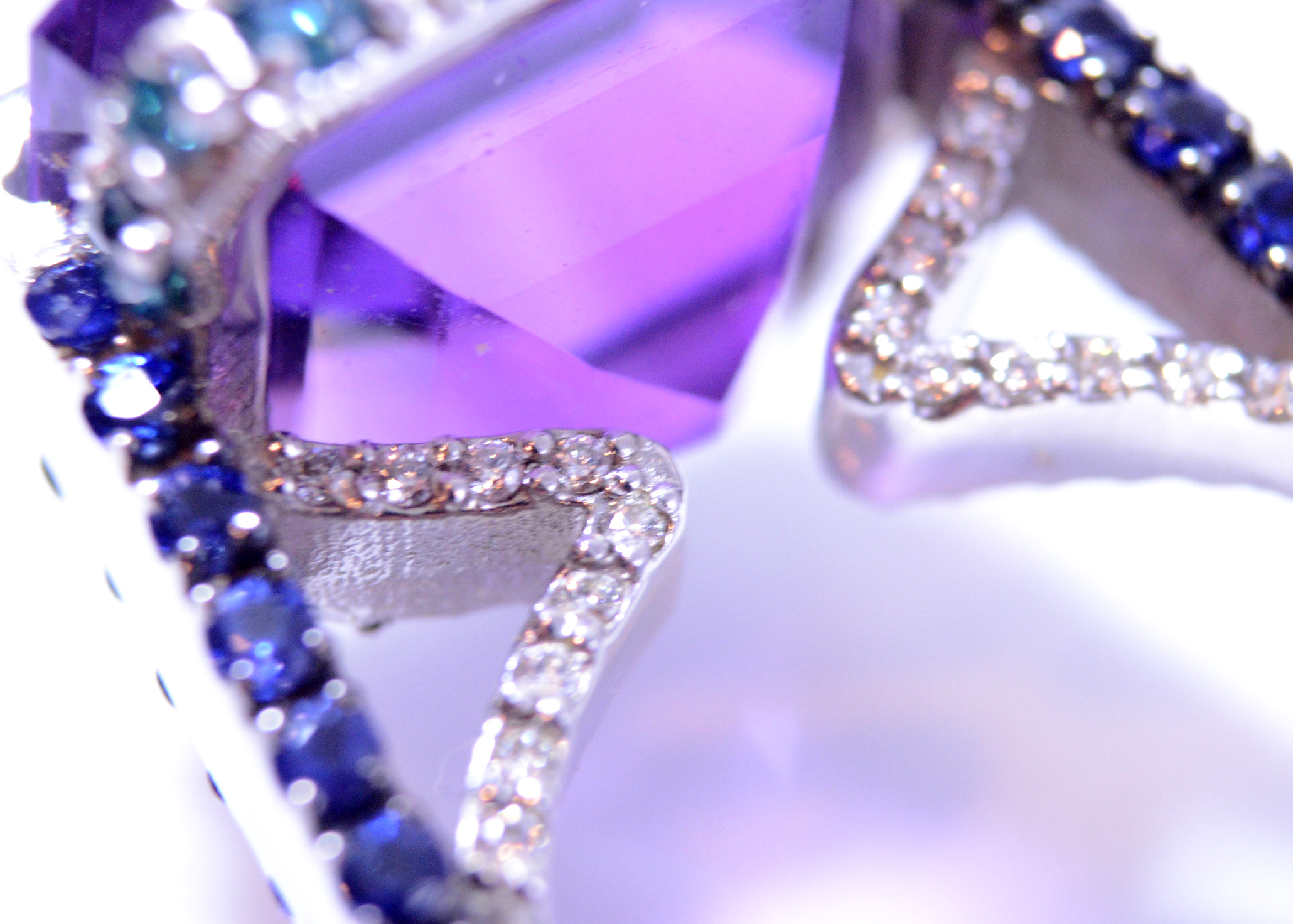 18K White Gold Amethyst and Diamond Ring