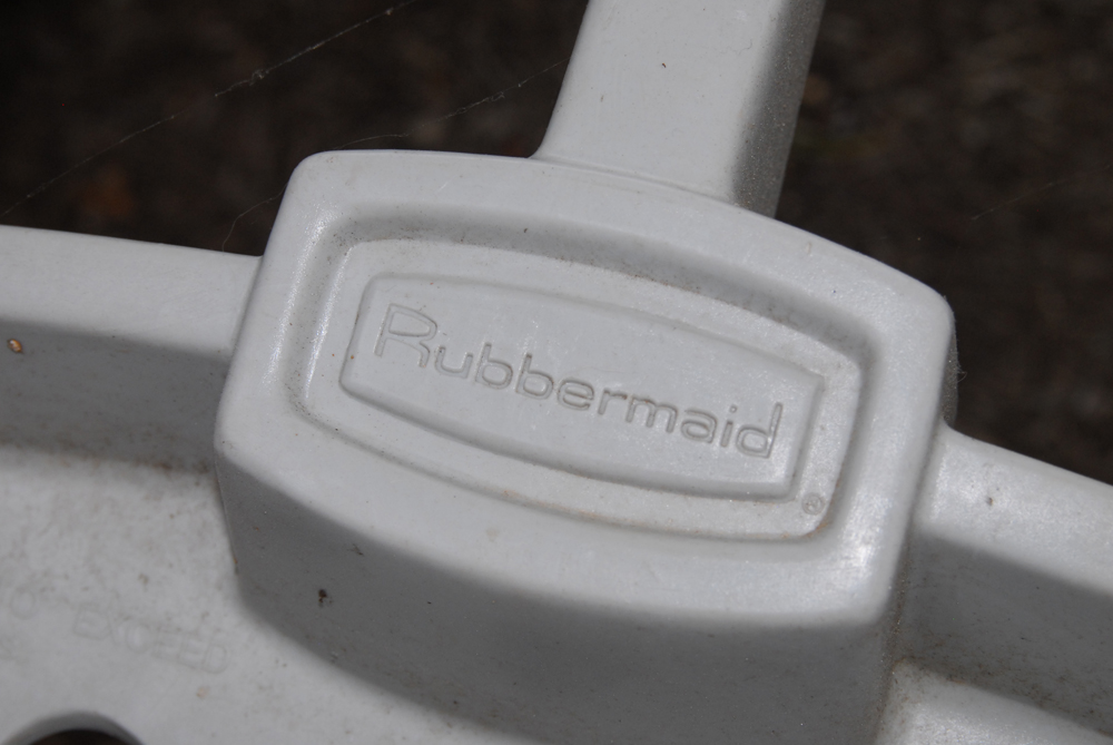 Rubbermaid Garden Cart