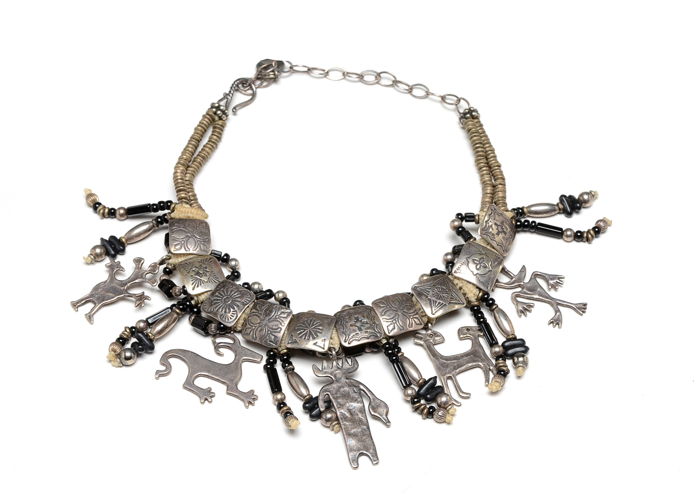 アクセサリー CHOOKE SILVERSMITHING & IRREGULARWORKS Mary and Doug Hancock Mummy Bundle Handmade Collar Necklace | EBTH