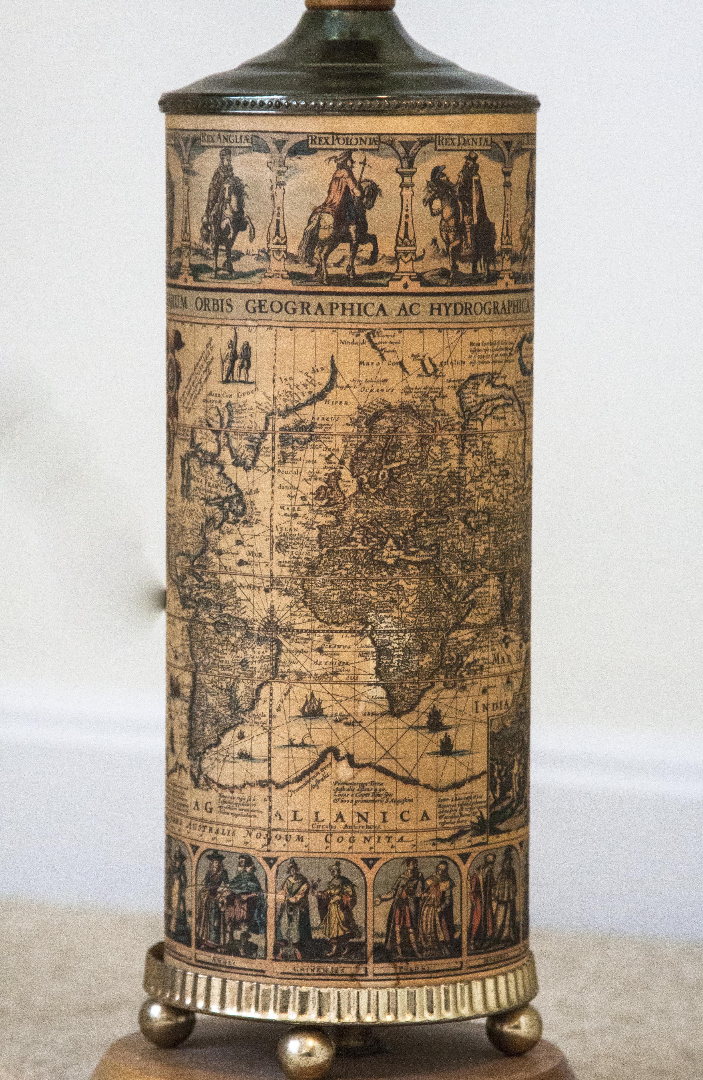 Laminate Top Side Table and Lamp