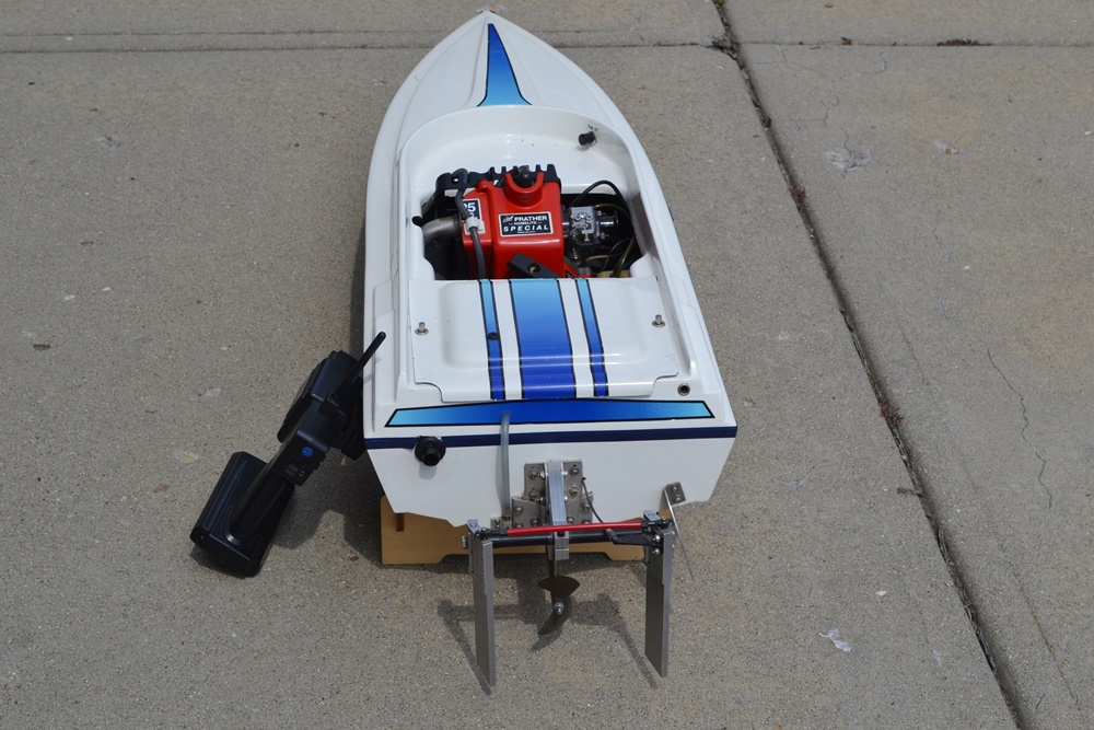Prather Products "Shockwave 55 SS" RC Boat