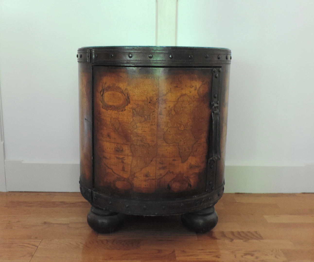 Barrel Style Side Table With Storage
