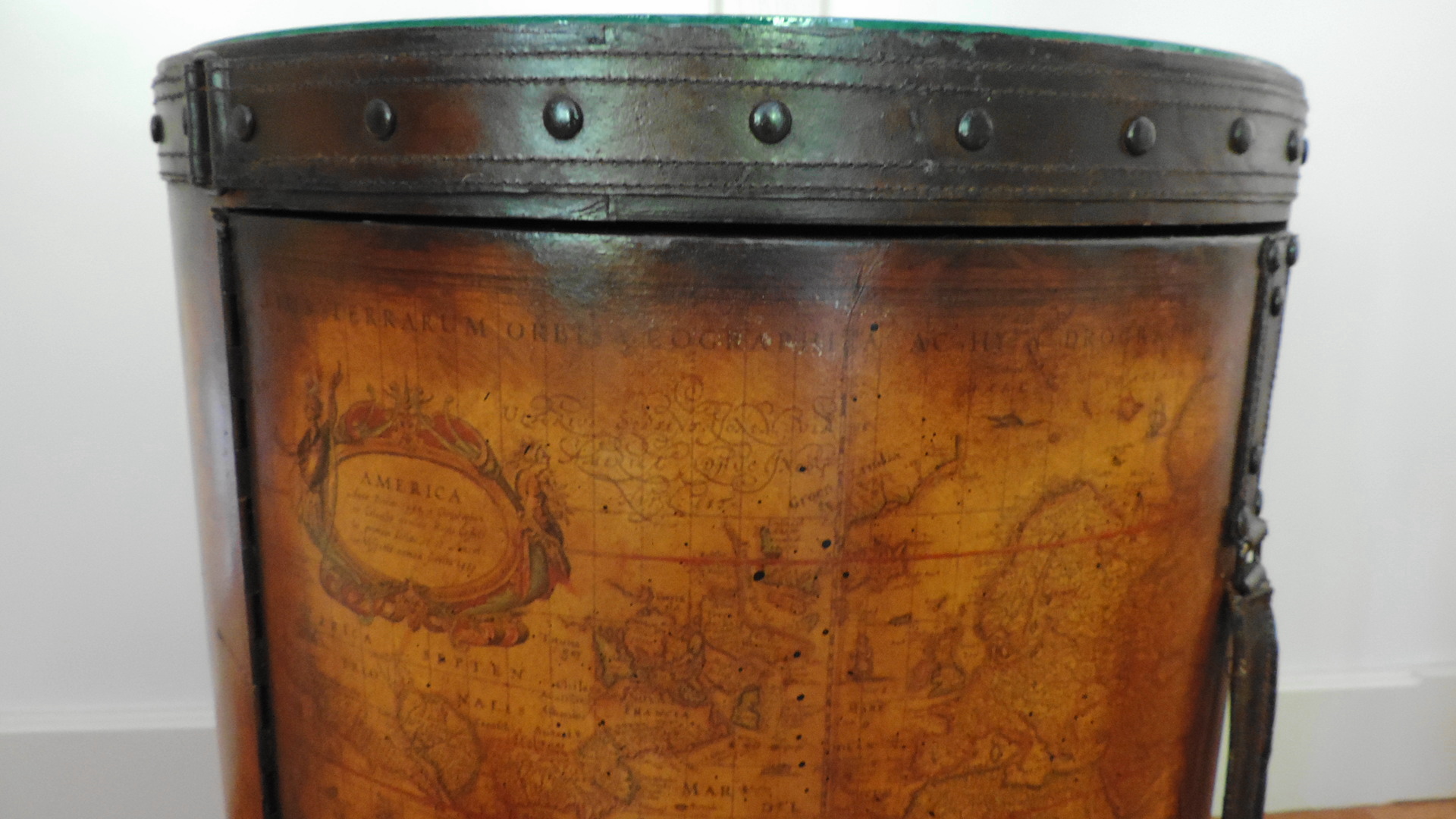 Barrel Style Side Table With Storage