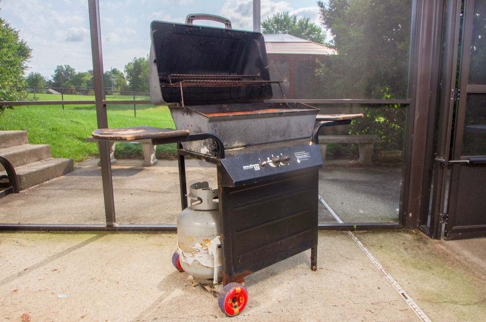 Sunbeam Grillmaster 550 Gas Grill