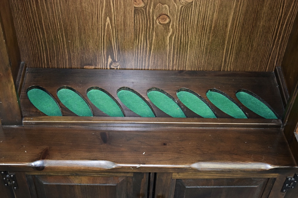 Glass Gun Display Case with Lockable Door