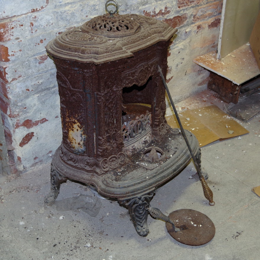 Antique Cast Iron Stove by Chamberlain