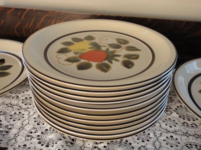 Vintage Sears #4112 Strawberry Plates