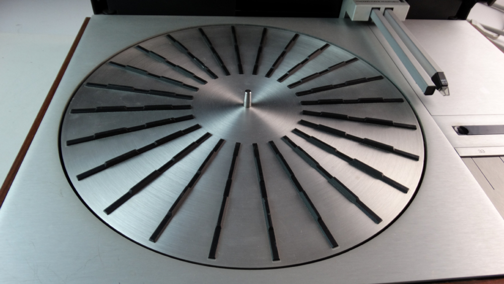 Bang & Olufsen Denmark Turntable Beogram 4002