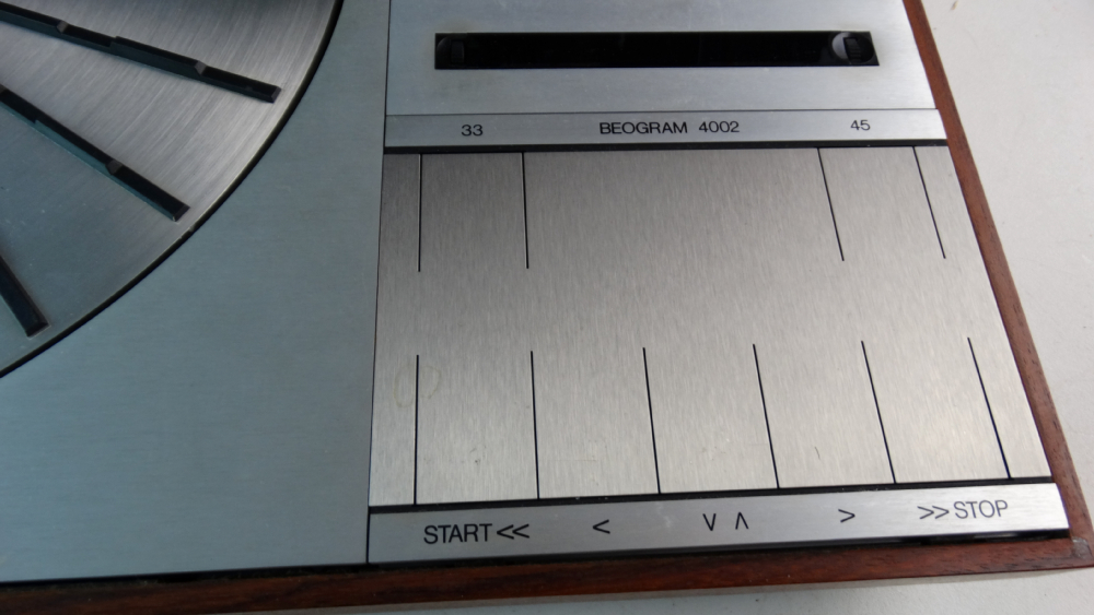 Bang & Olufsen Denmark Turntable Beogram 4002