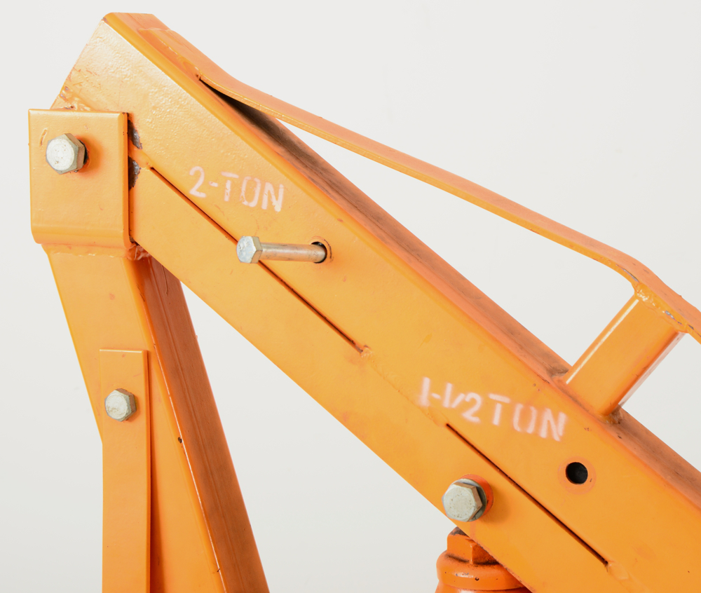 Central Hydraulics Eight Ton Long Ram Engine Hoist