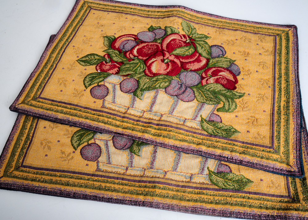 Collectin of Vintage Linens & Aprons and More