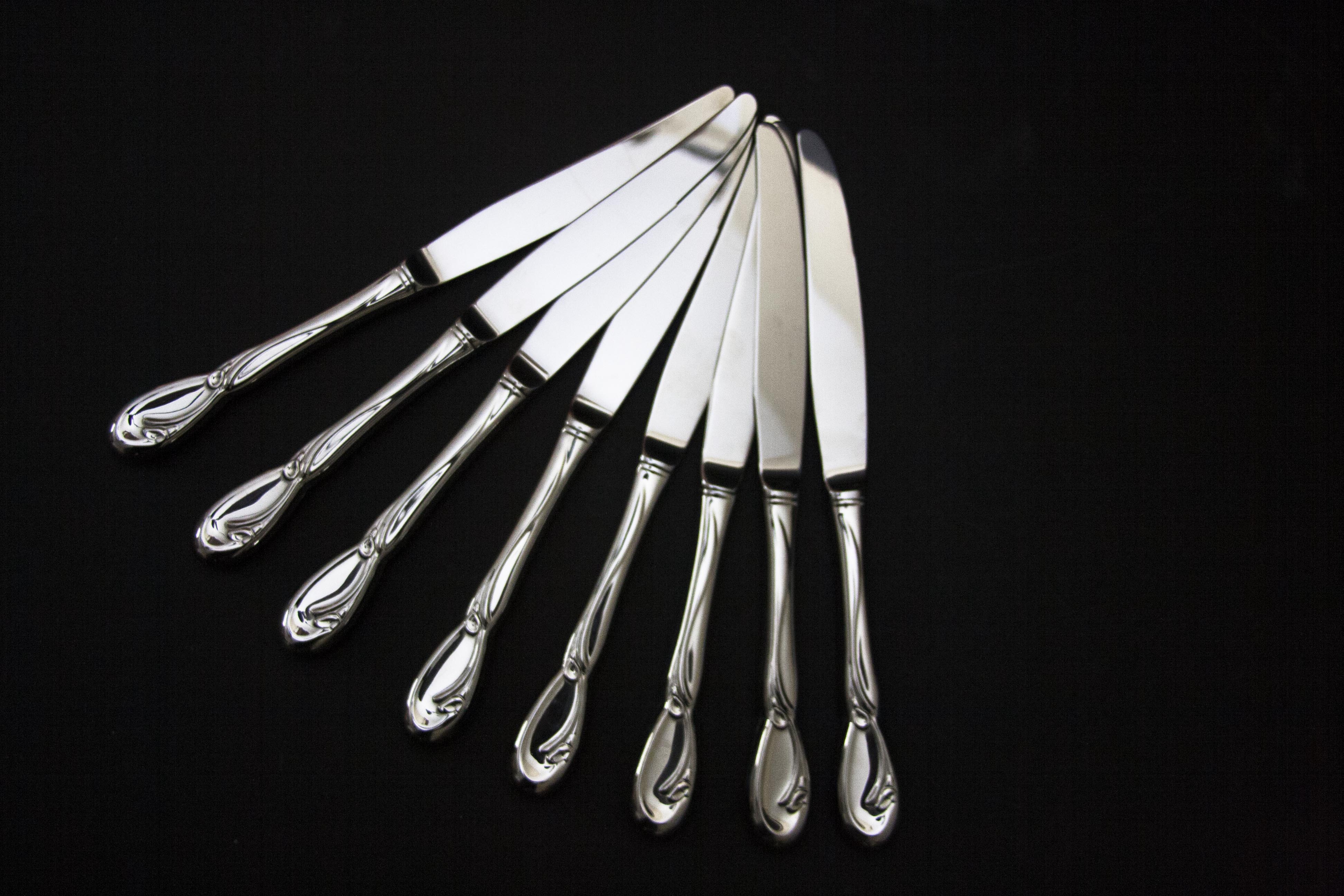 Mikasa Calla Lily China and Oneida Flatware